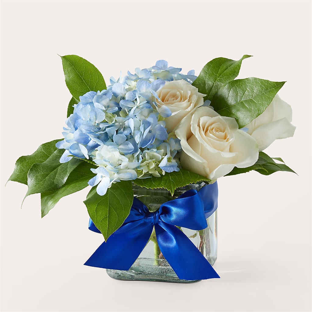Sky Blue Delight Bouquet – The Total Event Li Inc, Bethpage NY