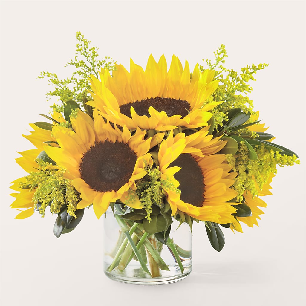 Beaming Sunflower Bouquet – The Total Event Li Inc, Bethpage NY