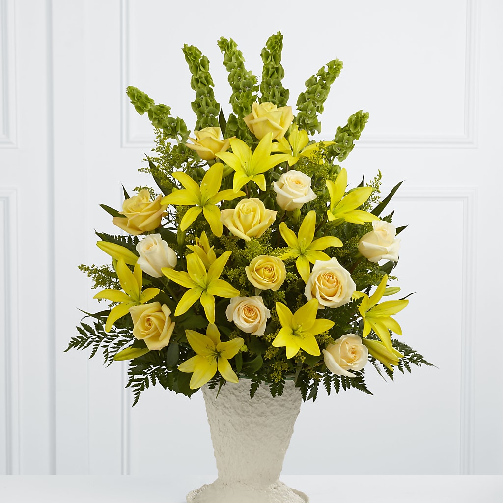Golden Memories Arrangement – The Total Event Li Inc, Bethpage NY